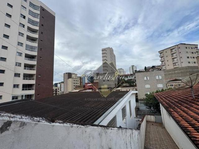 Casa com imóvel adicional nos fundos à venda – a menos de 5 minutos do centro
