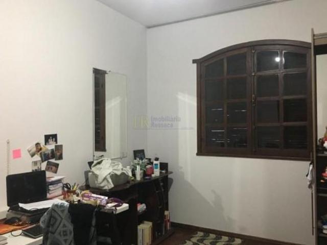 CASA COM LOJA COMERCIAL