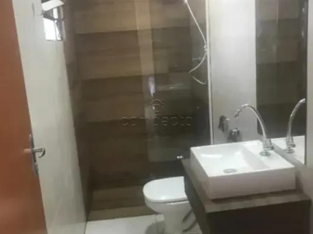 Casa com mobilha e piscina localizada no Centro de Mirassol/Sp