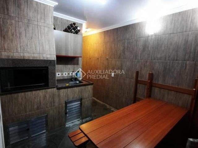 Casa com ótimo acabamento