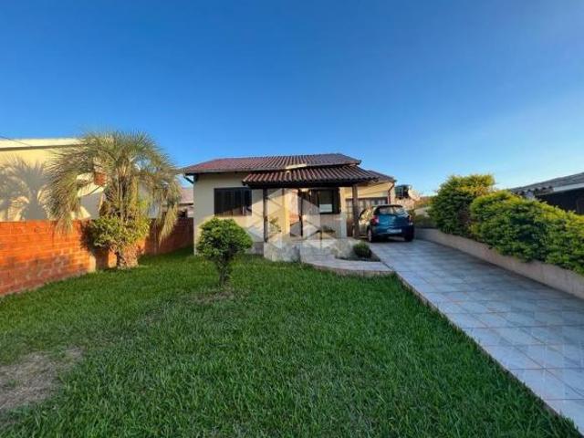 Casa com pátio amplo