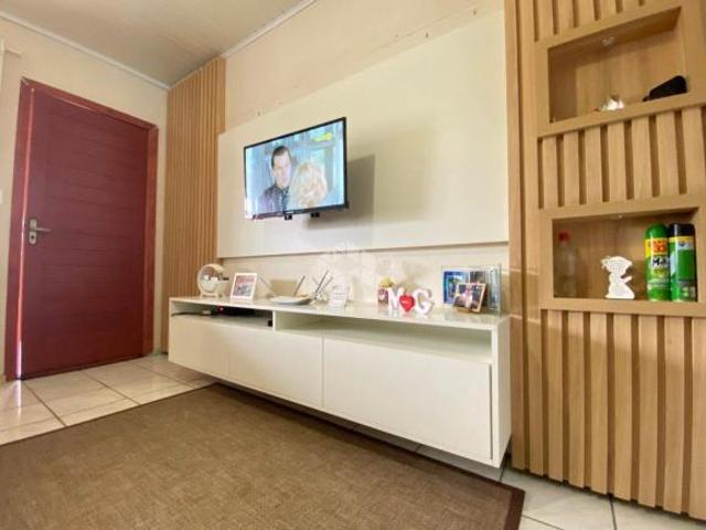 CASA COM PÁTIO E 2 DORMITÓRIOS NO BAIRRO ESMERALDA