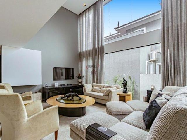 Casa com piscina no condomInio Le Parc, 4 suItes, 4 vagas