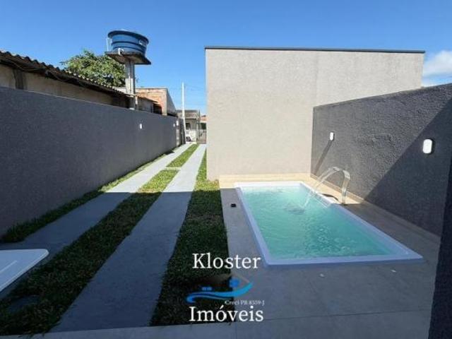 Casa com piscina a 350 metros do mar Matinhos PR