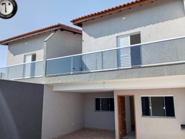 Casa com piscina à 70 metros da praia, à venda, bairro Suarão, Itanhaém, São Paulo, com 4 dormitóri