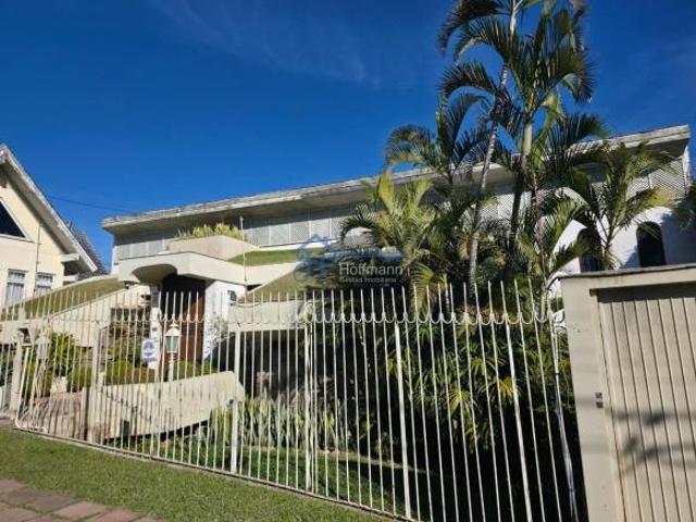 Casa com Piscina e 298m2 no Bairro Vila Nova em Novo Hamburgo