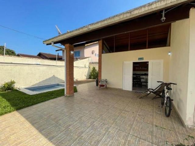 Casa com Piscina em Juquehy a 400m da Praia Aceita financiamento