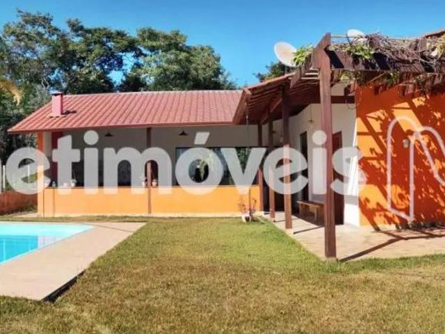 Casa com Piscina em terreno de 1.006 m² – Pronto para Viver Seus Melhores Dias em Meio à Natureza