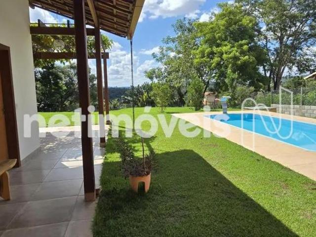 Casa com Piscina em terreno de 1.006 m² – Pronto para Viver Seus Melhores Dias em Meio à Natureza