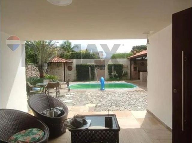 Casa com Piscina para Alugar em Candeias, PE