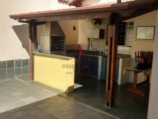 Casa com Piscina, Quintal, Solarium, 2 Vagas,á venda no Bairro São Bento, G.