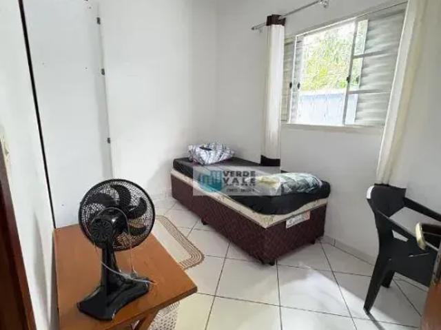 Casa com piscina 3 dormitórios ste Novo Horizonte