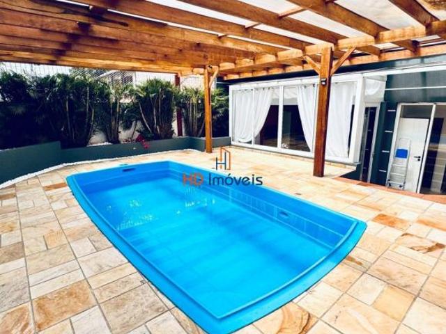 Casa com piscina, 3 suítes máster à venda, 414 m² por R$ 1.690.000 Jardim Social Curitiba/PR