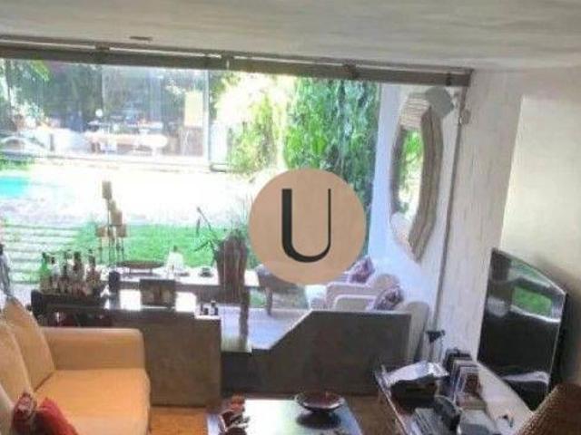 Casa com piscinam 3 dormitórios, jardim em um lindo terreno de 450 m² no Brooklin