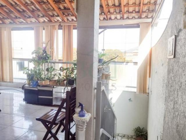 CASA COM PONTO COMERCIAL