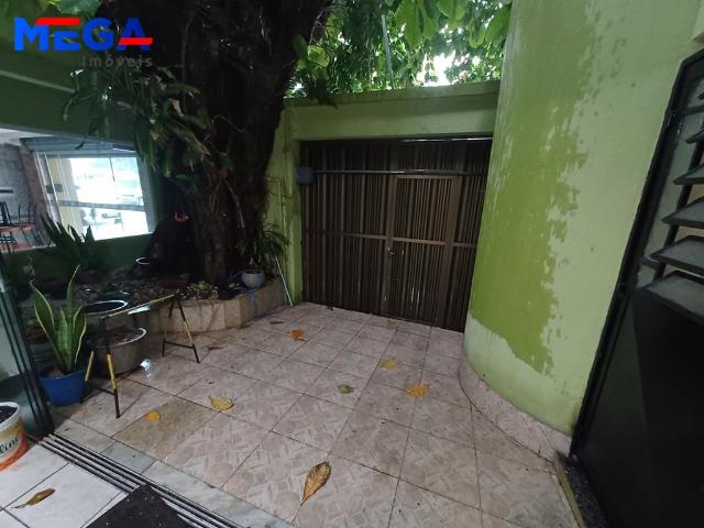 Casa com ponto comercial no bairro Centro em Fortaleza, CE