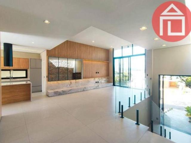 Casa com projeto diferenciado, com 3 suítes à venda, 270 m² por R$ 2.400.000 Condomínio Residencia