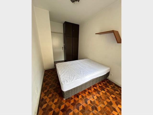Casa com quartos individuais no centro