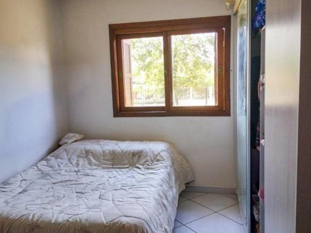 Casa com Quintal à Venda no Bairro Olaria em Canoas