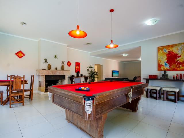 CASA COM RENDA ANUAL DE R$300.000 Casa perto da Praia, 8 suites + caseiro