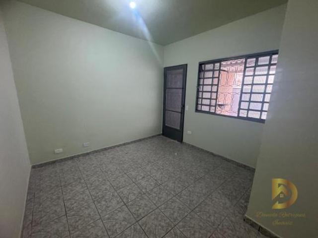 Casa com Salão Comercial à Venda em Laranjeiras Caieiras – R$750mil