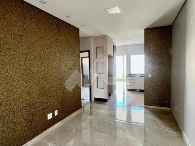 Casa com suíte e móveis planejados no Loteamento Dullius