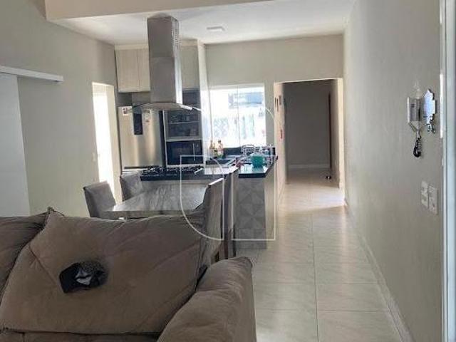 Casa com Suíte e Closet no Jardim Flamingo