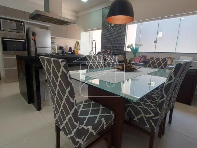 Casa com suíte e planejados Jardim Cristo Rei Marília