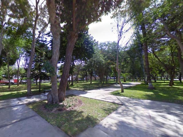 Casa como casco en una zona exclusiva en La Aurora Miraflores