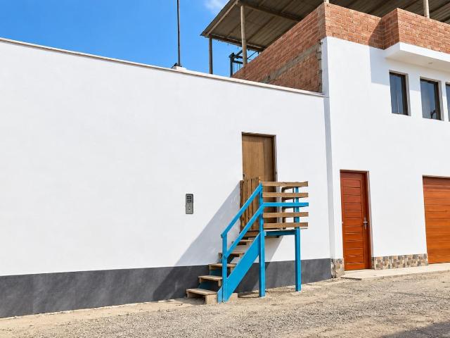 Casa Como Terreno En Venta – Punta Negra