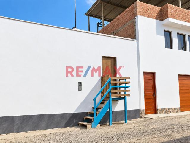 Casa Como Terreno En Venta – Punta Negra