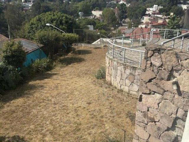Casa como terreno en lomas hipodromo en venta