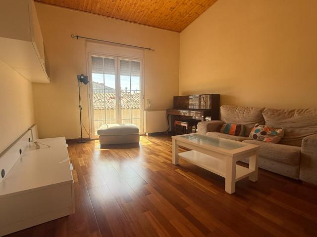 CASA COMODÍSIMA EN PLENO CENTRO