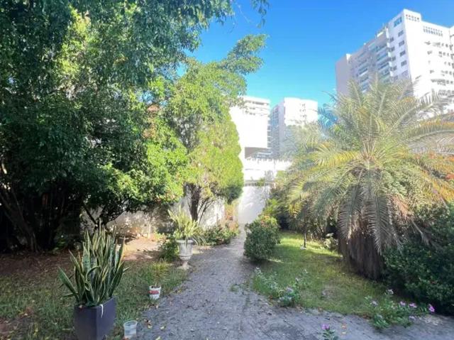 Casa comercial 480M2