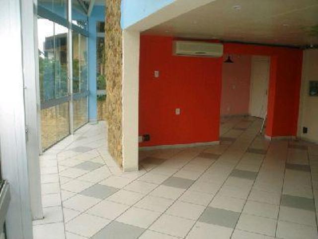 Casa Comercial