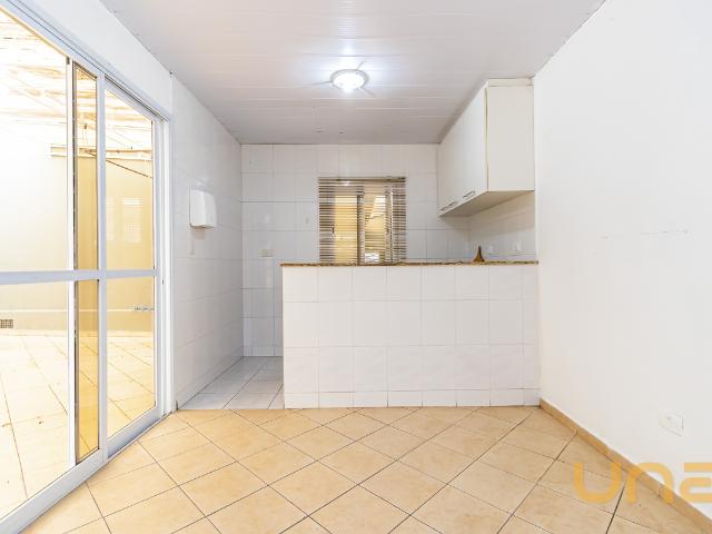 Casa Comercial 300m² nas Mercês Curitiba/PR