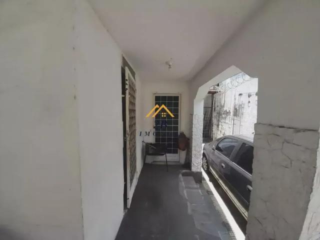 Casa comercial à venda na avenida Paulo de Frontin