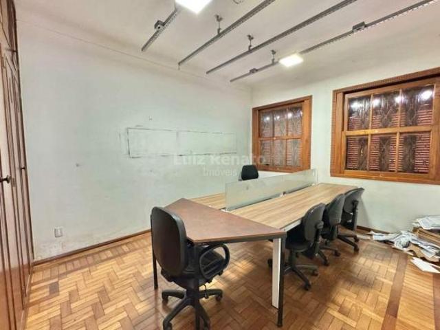 Casa comercial à Venda no bairro Floresta