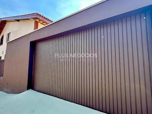 Casa Comercial á venda no Parque Campolim esquina na Pista de Caminha do Campolim