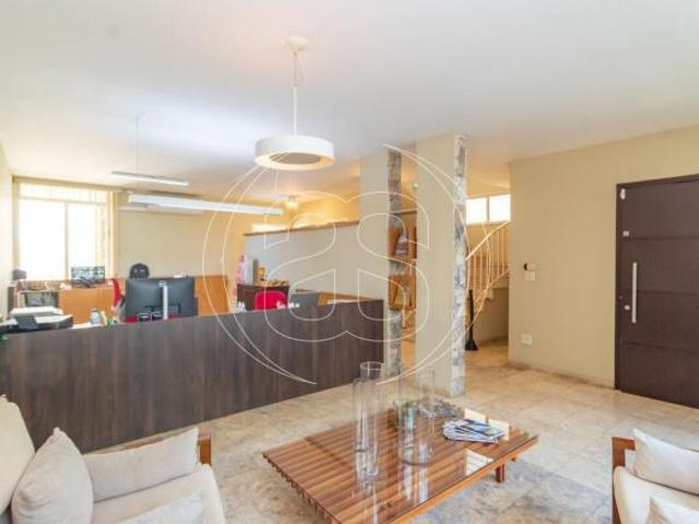 Casa Comercial à Venda em Moema | 314m² Construídos | 8 Vagas | Excelente Estrutura