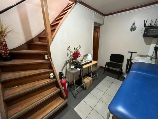 Casa comercial avenida isabel la católica | 7 dormitorios por 13990.00 en Las Condes