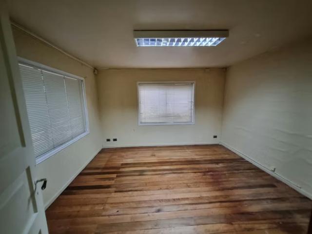 Casa comercial calle caupolican | 6 dormitorios por 600000. 00 en Valdivia