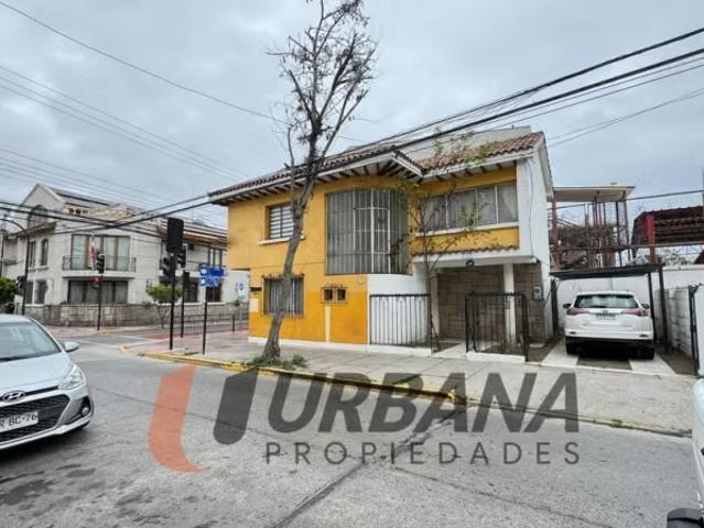 Casa comercial calle matta con brasil la serena | 5 dormitorios por 5300.00 en La Serena