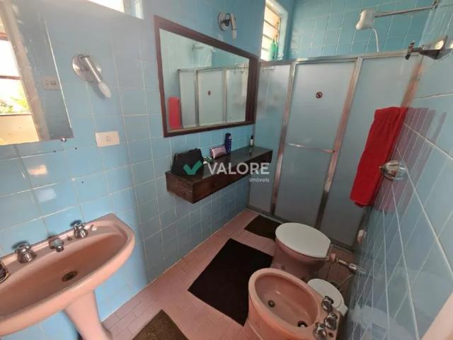 Casa Comercial com 7 Quartos e 4 banheiros à Venda, 468 m²