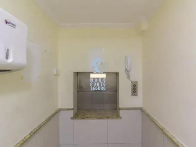 Casa Comercial com 4 Salas para Alugar na Vila Ema