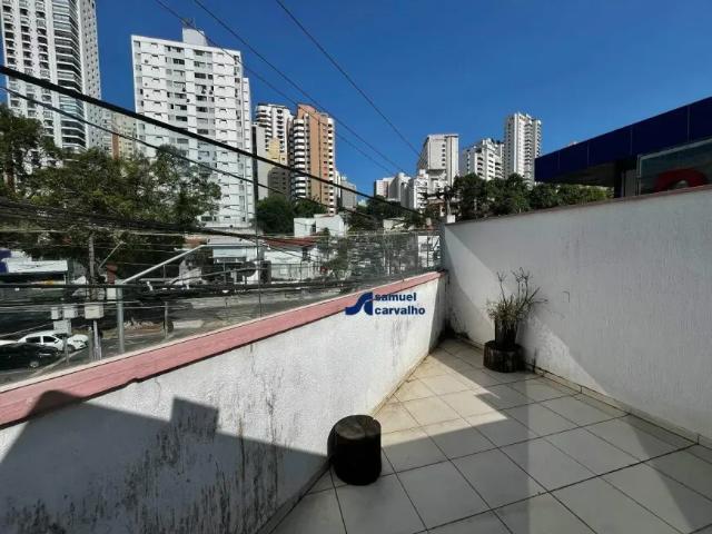 Casa comercial com varanda 330 m2 de área construída 220 m2 de área de terreno próximo avenida pacae