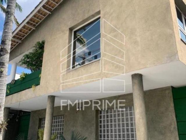 CASA COMERCIAL DE 400 M2 NO PACAEMBU, ALTO PADRÃO.