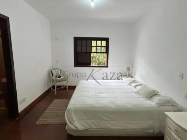 Casa Comercial e Residencial venda e locação Granja Viana 3 Dormitórios 800m²