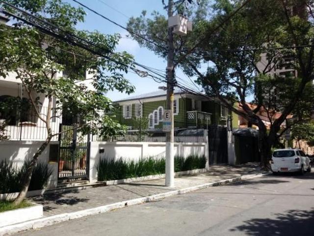 Casa Comercial em Higienópolis com 700m² Terreno por R$ 4.800.000