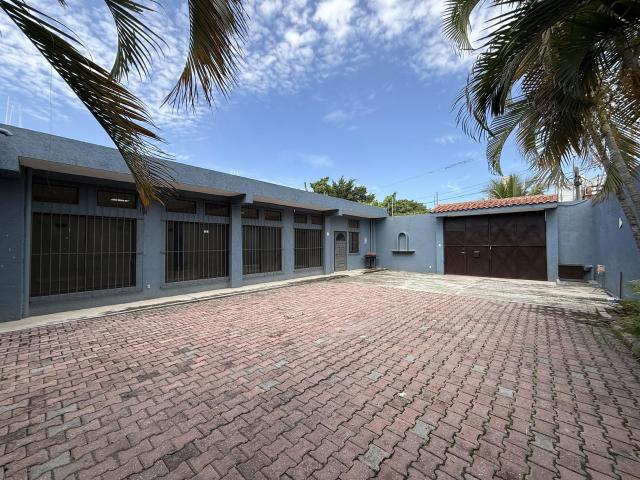 Casa comercial en venta